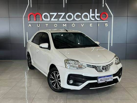 TOYOTA ETIOS 1.5 PLATINUM SEDAN 16V FLEX 4P AUTOMÁTICO